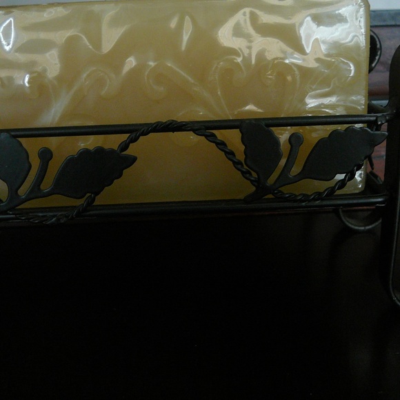 5 burner Brick Candle on iron holder two piece set - Picture 4 of 8